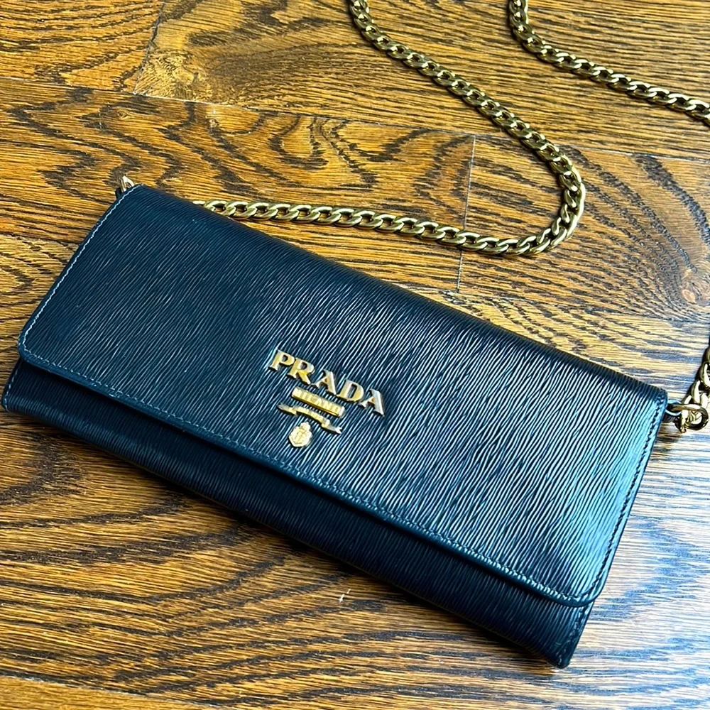 Prada Saffiano Leather WOC - Picture 1 of 11